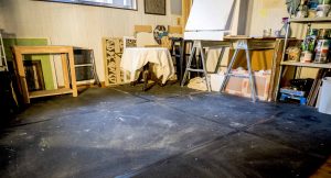 declutter clean floor